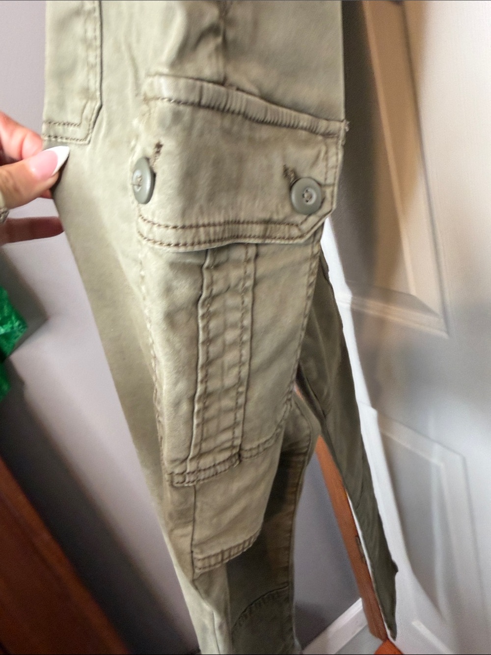 Women’s Olive Cargo Jogger Pants - Casual Utility Style - Picture 14 of 16